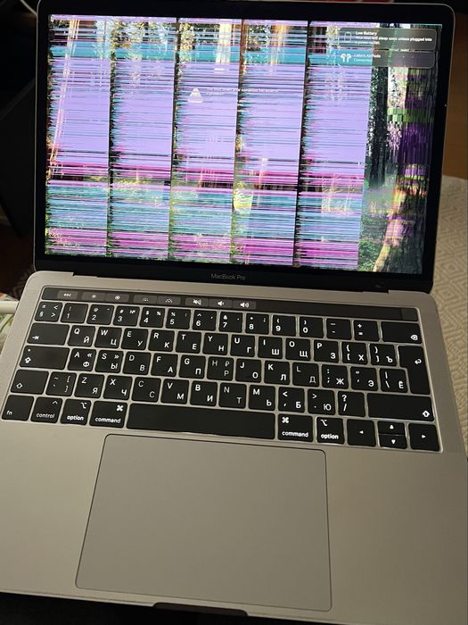 MacBook Pro 13” A2159 2019 avariado / para peças