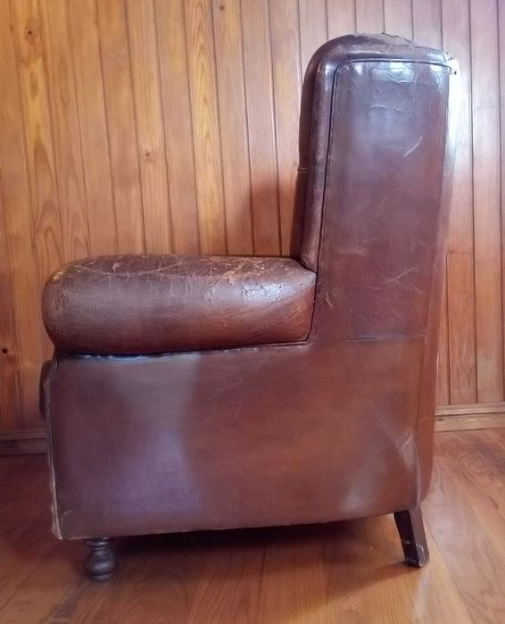 Sofá Chesterfield em Couro e Original