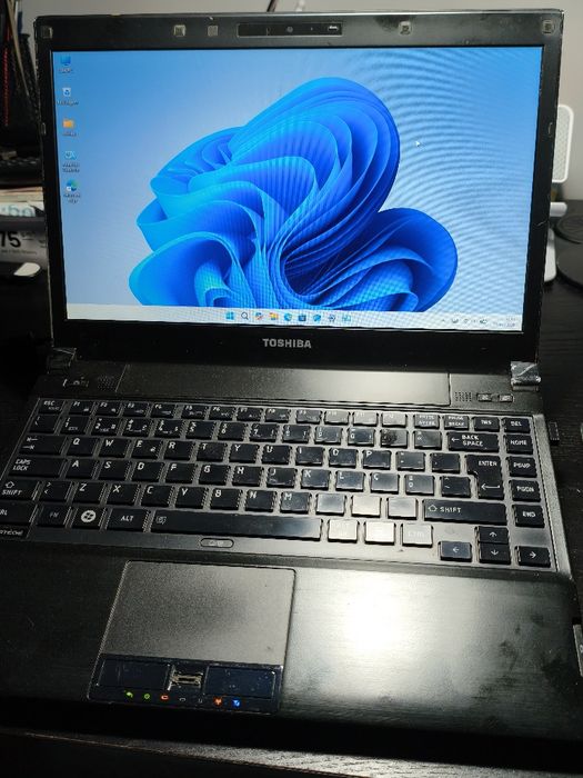 Portátil Toshiba Protege 10R c/ DockStation