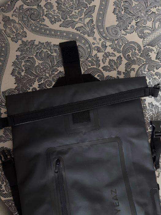 Plecak (unisex!) YEAZ Stockholm Waterproof Backpack black logo