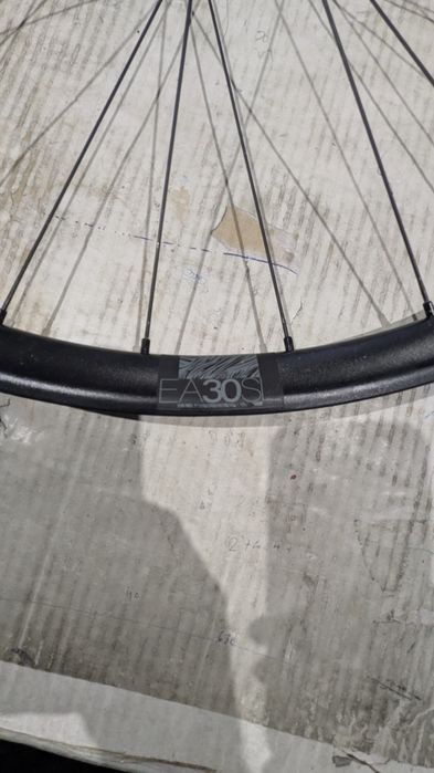 Rodas EVO . Com cepo SRAM .