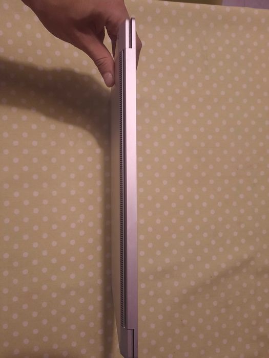 Surface Laptop - ESTRAGADO  (não liga)