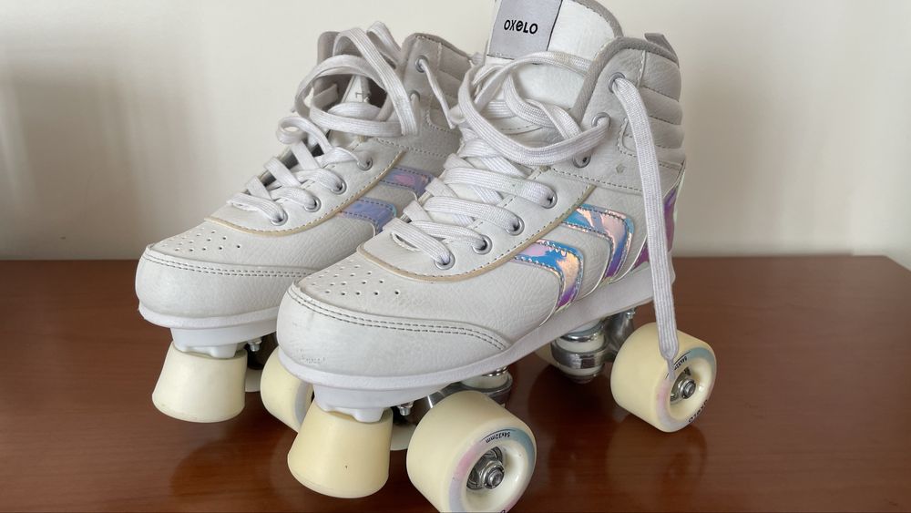 Patins 4 rodas Oxelo Quad 100 brancos holográficos – aprox. Tam. 36