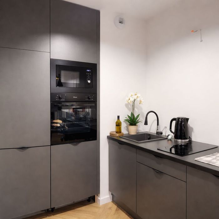 Romantyczny apartament z jacuzzi i dużym łóżkiem we Wrocławiu M35