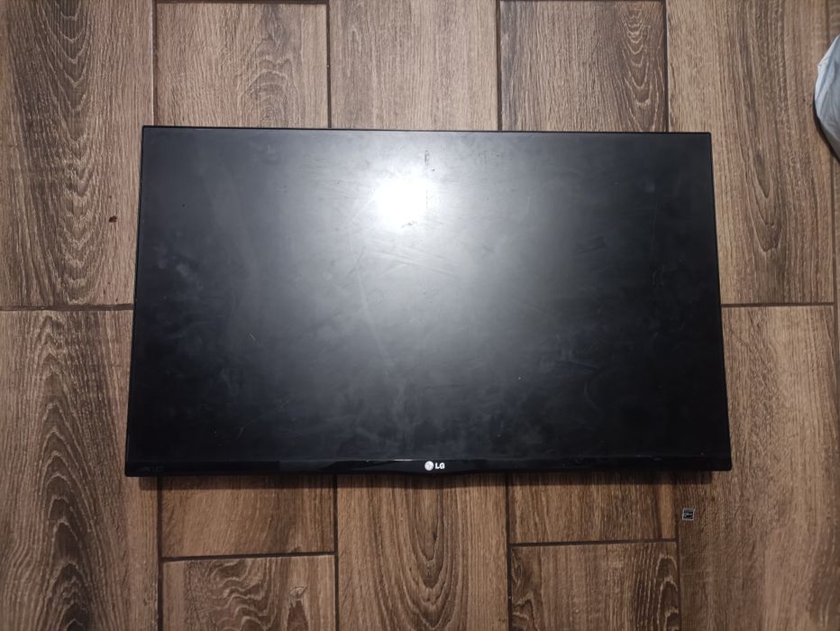 Монитор LG 27MP77HM