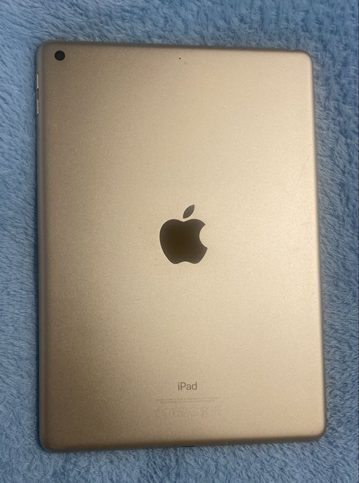 Продам IPad.