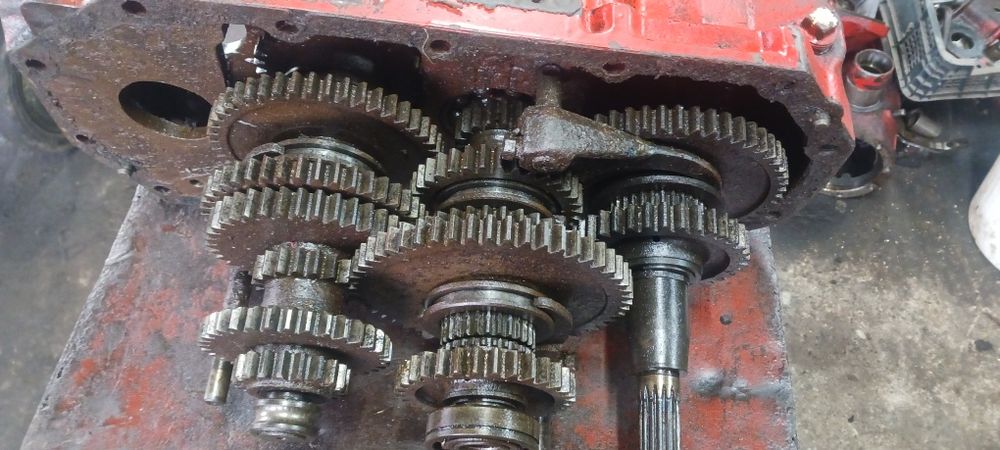 Mechanika,mechanik,naprawa  ciągniki,kombajny,maszyny rolnicze itp.