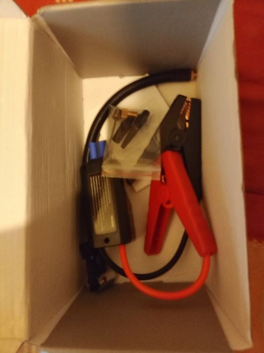 Arrancador Booster)de bateria  Ultrapotente e inflador pneus