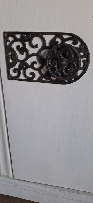 Piękna komoda, Antyk