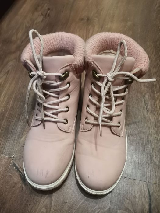 Демисезонные ботинки пудра 37 размер