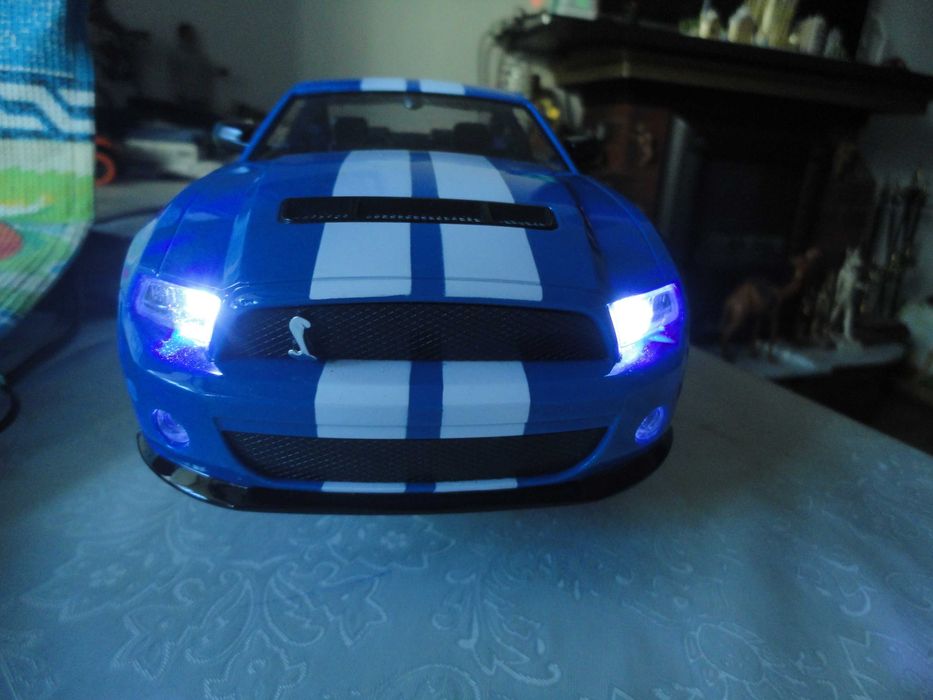 продам большую Ford Shelby GT-500 Vehicles на управлении