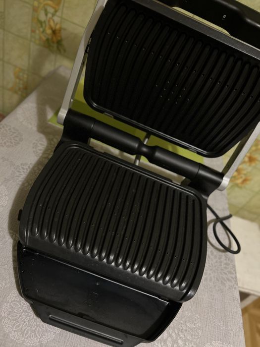 Продам  Гриль-барбекю електричний Tefal GC706D34 Optigrill
