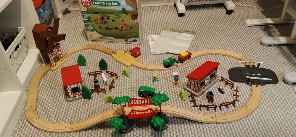 Tor drewniany, pociąg mini farma