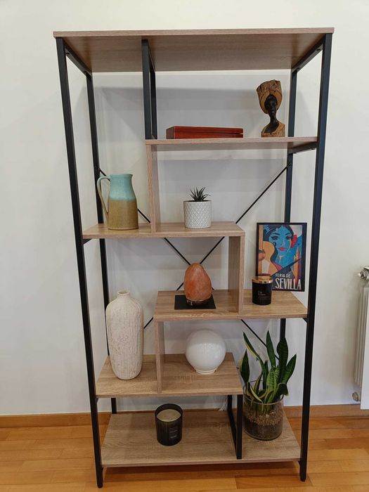 Estante elegante decorativa (excelente estado)