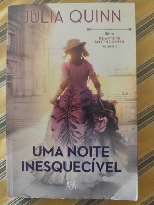 Livro Um noite Inesquecível de Júlia Quinn