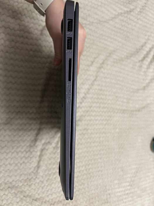 Sprawny laptop Asus Vivobook S grafitowy