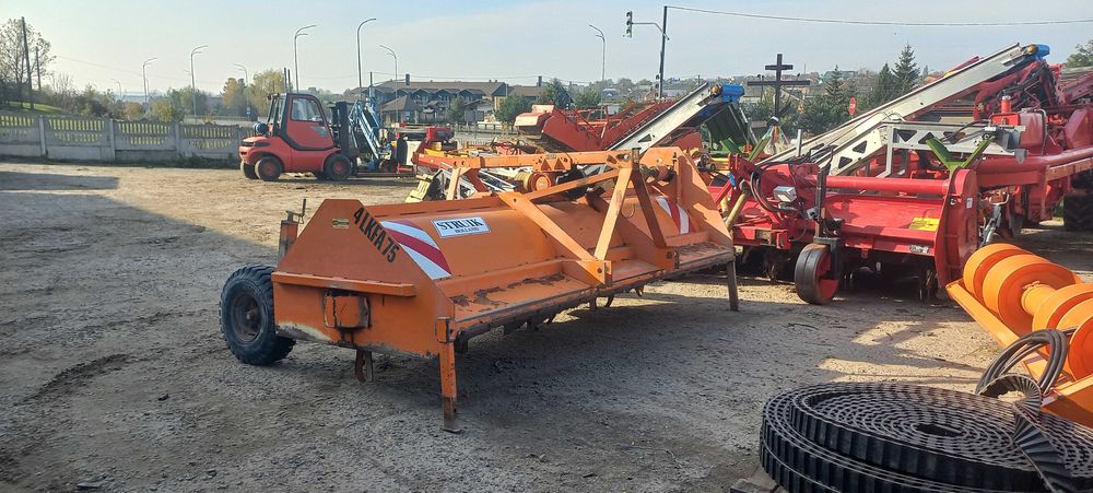 Гичкоподрібнювач ( ботвовидаляч ) для картоплі 4 ряда на 75 см STRUIK