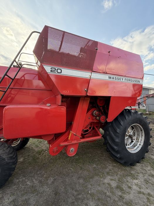 Комбайн Massey Ferguson 20