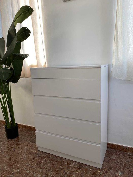 Cômoda branca com espelho. NOVA na caixa/ Frete grátis/ Pagamento na entrega
