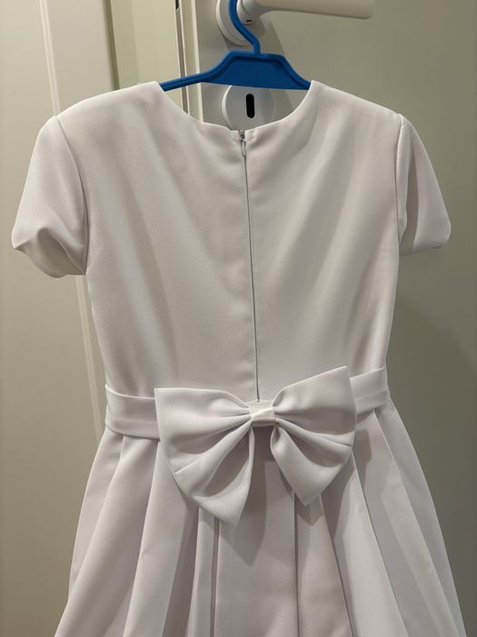 Sukienka komunijna 134 biała prosta z bolerkiem