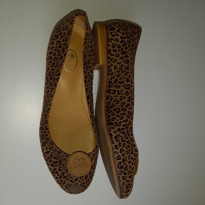 Sabrinas em Pele e sola de couro - Boa Marca e Qualidade !