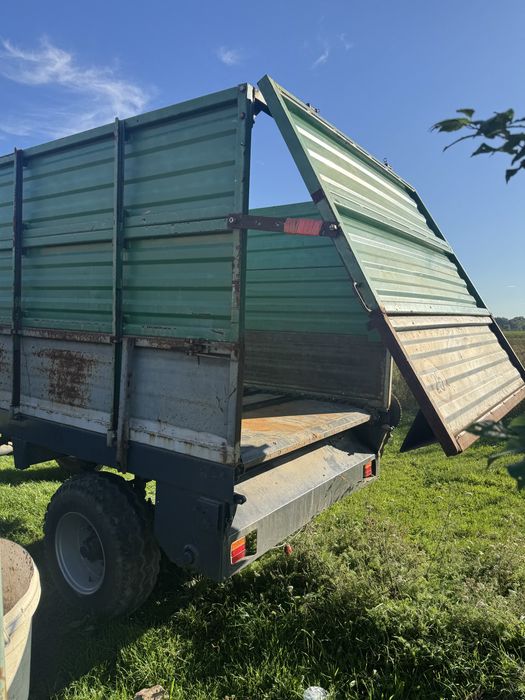 Rozrzutnik dwuosiowy z nadstawkami do kukurydzy