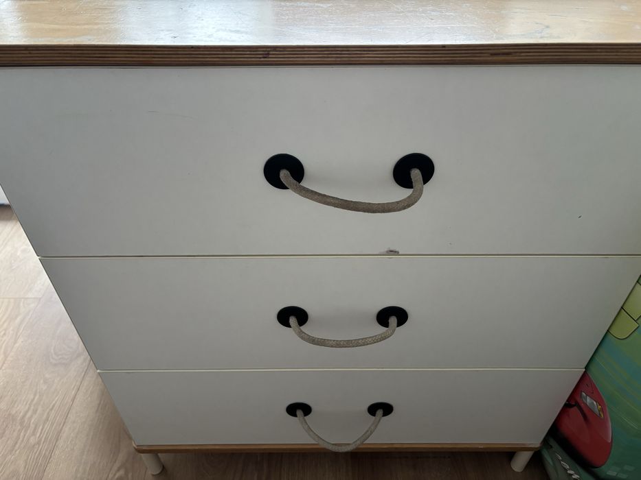 Meble dziecięca szafa i komodaa