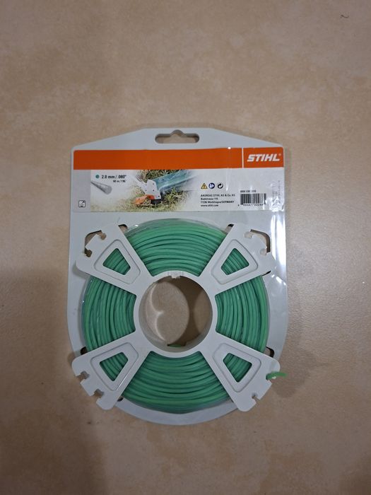 Aparador de relva elétrico STIHL FSE 60 Autocut e oferta de fio