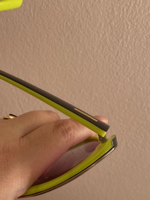 Nowe okulary przeciwsloneczne monarii z futerałem