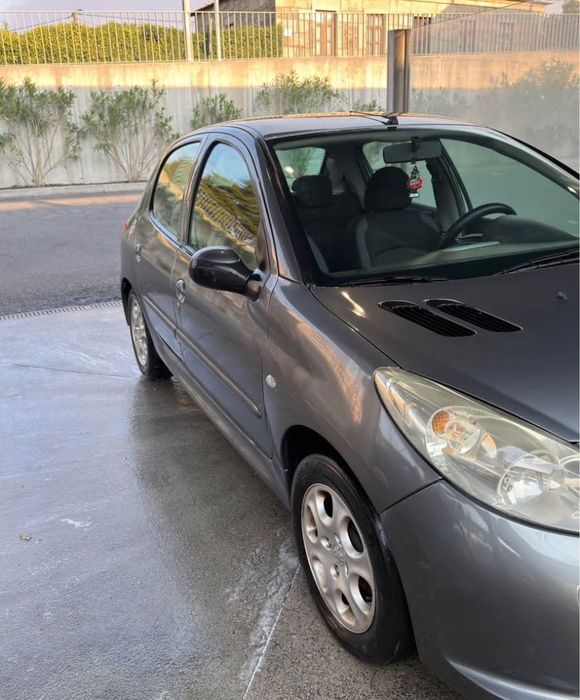 Peugeot 206+ 1.1 gasolina