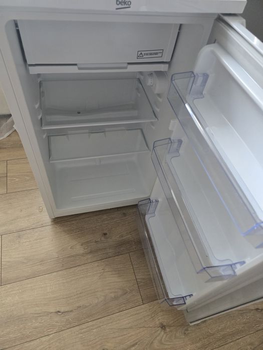 Lodówka BEKO TS190340N