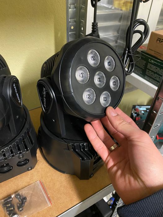 4 Moving head wash 7x12w