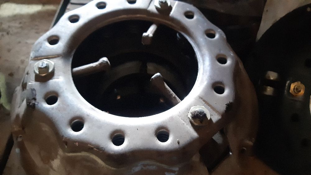 Запчастини до автомобілів радянського виробництва,а саме:зіл, газ,уаз,