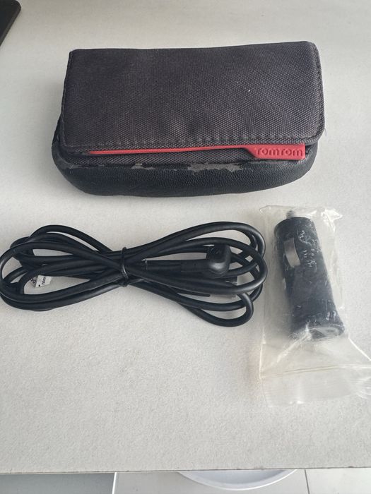 GPS TOMTOM + acessórios433170257554984962