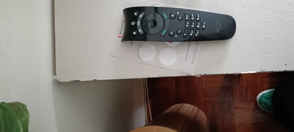 Aparador IKEA com 2 gavetas