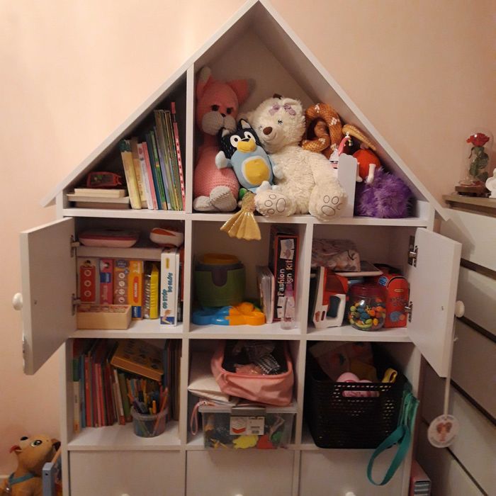 Regał do pokoju dzieciecego