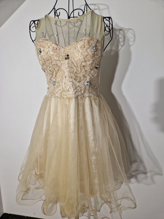 Tiulowa sukienka koktajlowa damska L