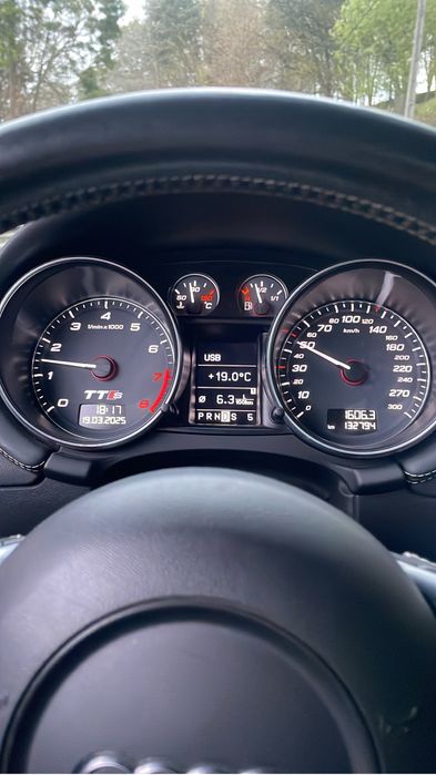 Audi TTs 272 quattro