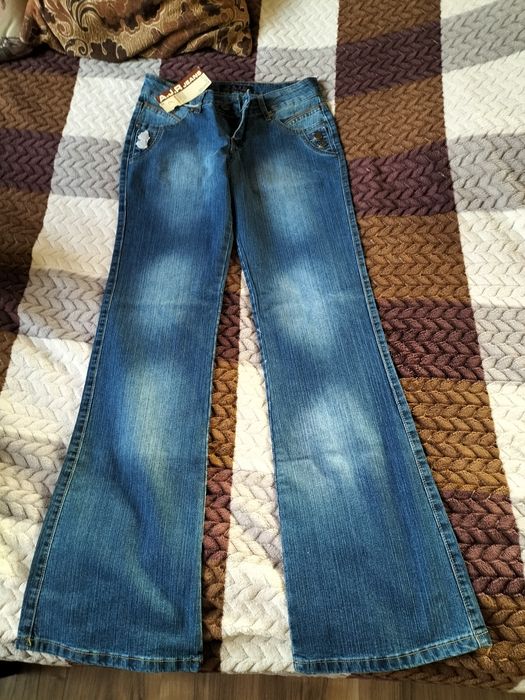Джинсы размер 27 новые 220 гр