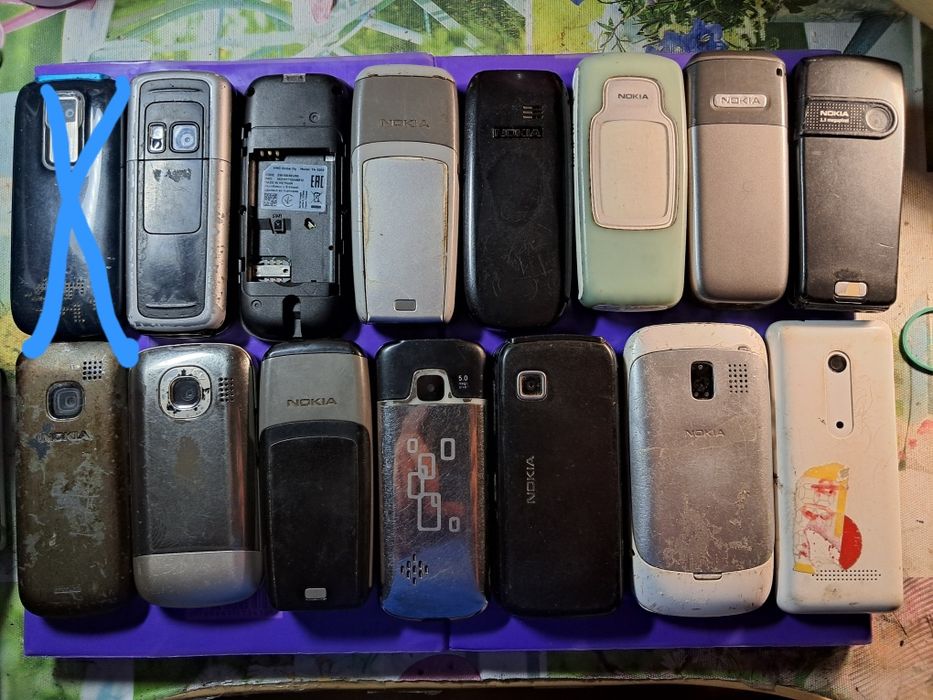 Лот кнопочних телефонів Nokia