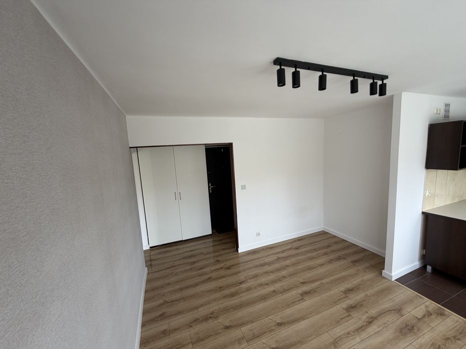 Jasne 2 pokoje w centrum II piętro