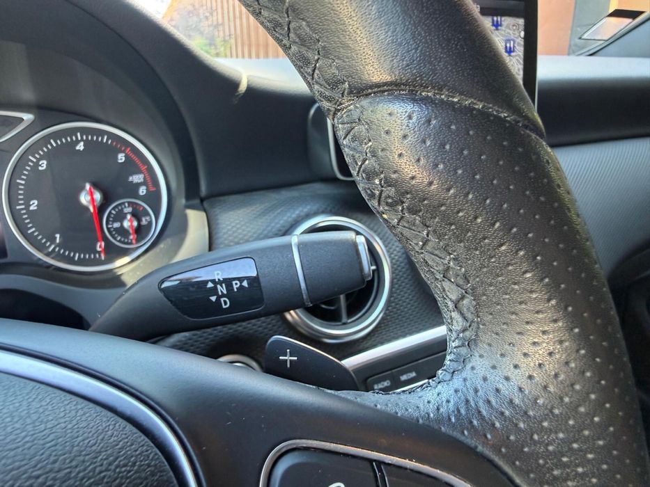 Mercedes A180d AMG Automatico - Nacional