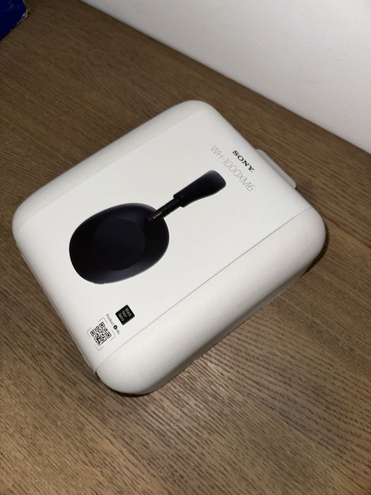 Sony  headphones WH-1000XM6