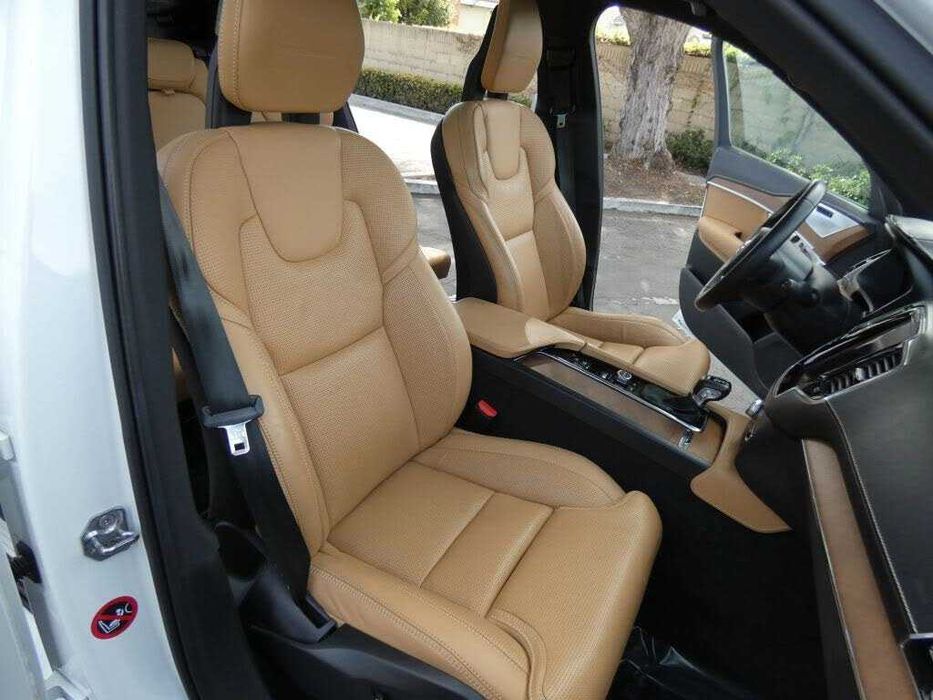 Volvo XC90 2017 inscription