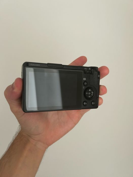 Ricoh GR iiix HDF