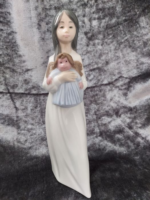 Lladro Nao porcelanowa figurka wys.24cm