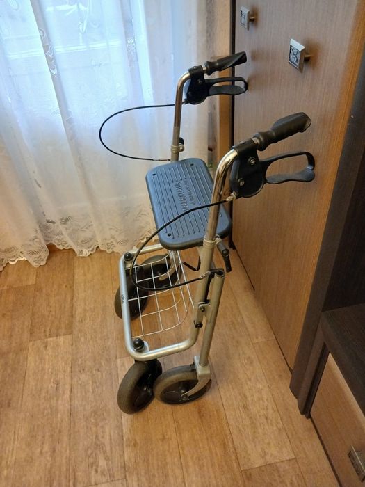 Ходунки на колесах  Роллатор