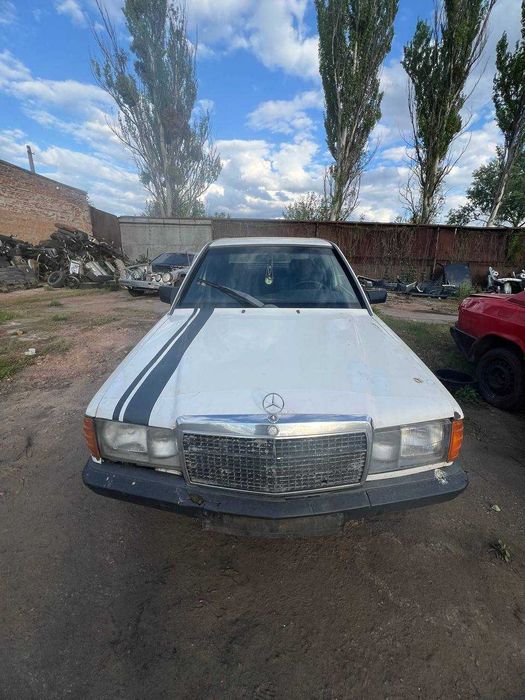 Mercedes Benz W190 (201) на болты и гайки