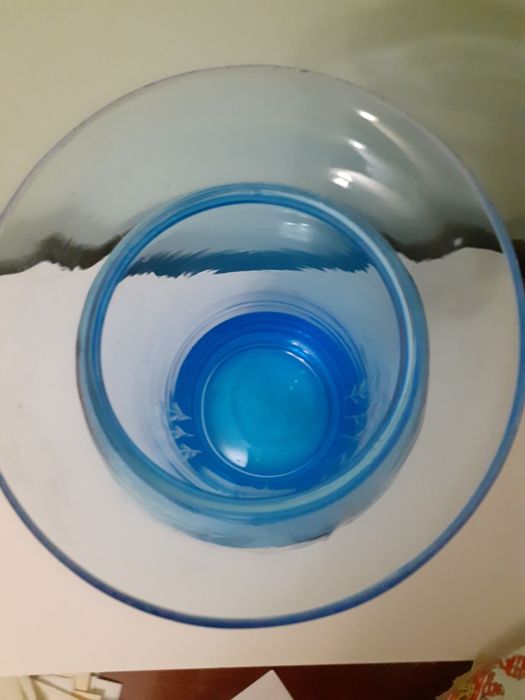 Ваза  скляна,нова.Висота  24см.