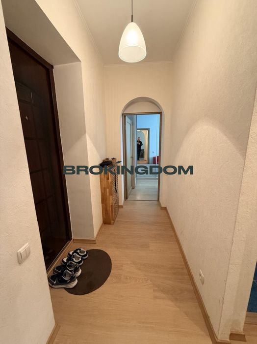 Продам 2к квартиру, Сталінку  з ремонтом  Бориспільська 38